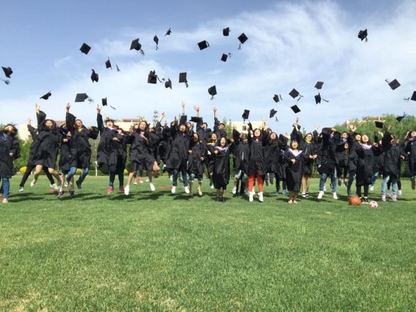 2016 Graduands of Hebei North University leave school in a safe and civilized way
