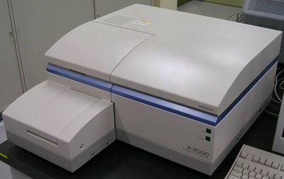 HITACHI F-7000 Fluorescence Spectrometer